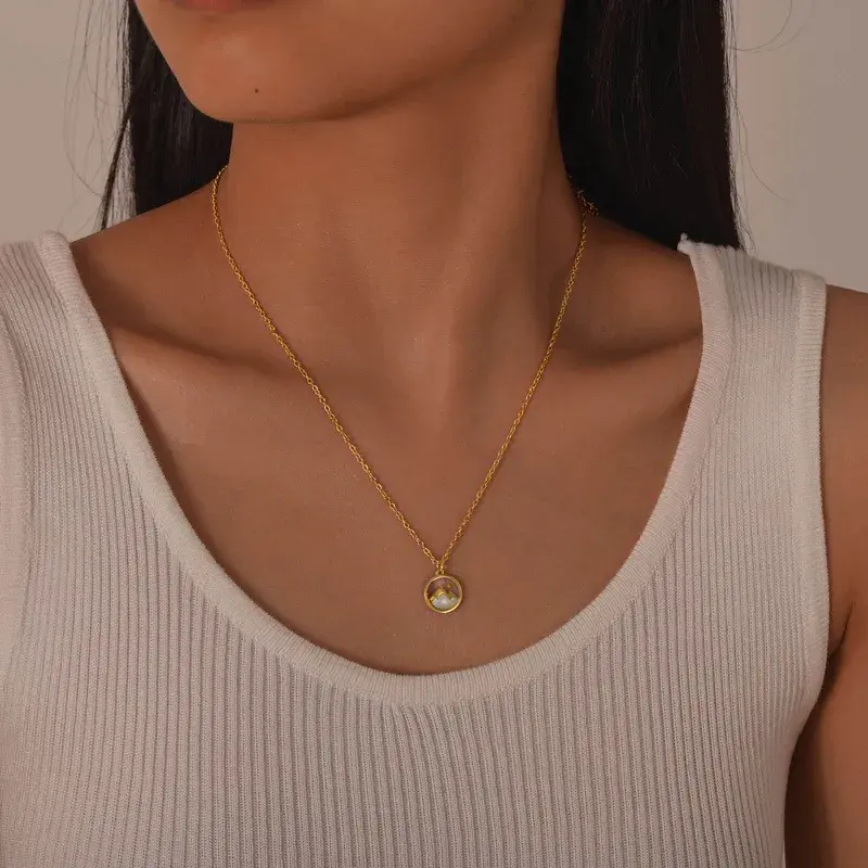 Mountain Face Pendent - FY0173